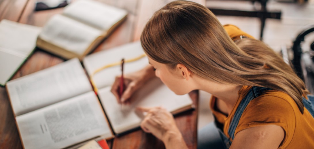 Πανελλήνιες Εξετάσεις: 11+1 tips για αποδοτικό διάβασμα!! - Featured Image
