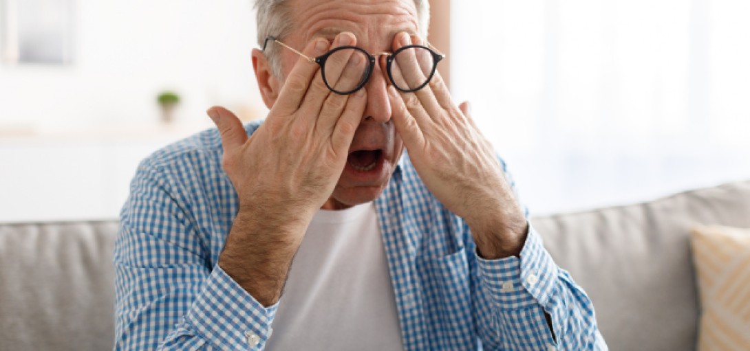 Ηλικιακή Εκφύλιση της Ωχράς Κηλίδας: Τι πρέπει να γνωρίζουμε Ηλικιακή Εκφύλιση της Ωχράς Κηλίδας: Τι πρέπει να γνωρίζουμε