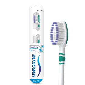 Sensodyne Complete Protection Soft Toothbrush Μαλακή Οδοντόβουρτσα για Ευαίσθητα Δόντια, 1 τεμάχιο