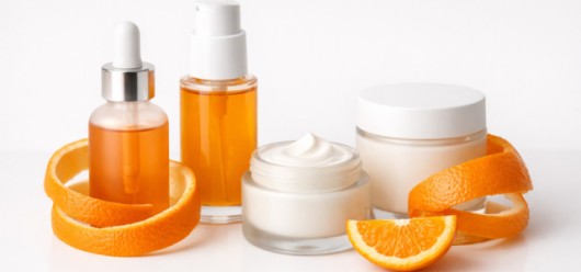 Γιατί η Βιταμίνη C βοηθάει στην αναπλήρωση του κολλαγόνου και την α...