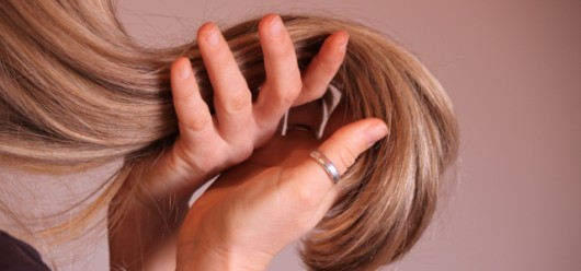9 βήματα για την προστασία των μαλλιών μας πριν και μετά τη βαφή! - Featured Image
