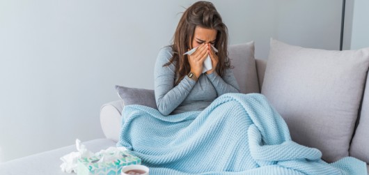 Ίωση: Χρήσιμες Συμβουλές Για Γρήγορη Ανάρρωση - Featured Image