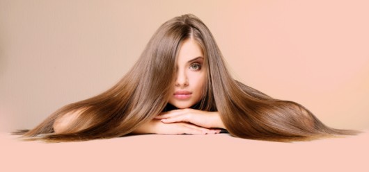 Πώς να μακρύνω τα μαλλιά μου; Tips για να το πετύχεις γρήγορα! - Featured Image