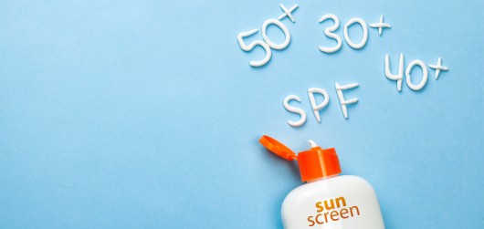 SPF: Τι σημαίνει ο δείκτης προστασίας SPF στα αντηλιακά; - Featured Image